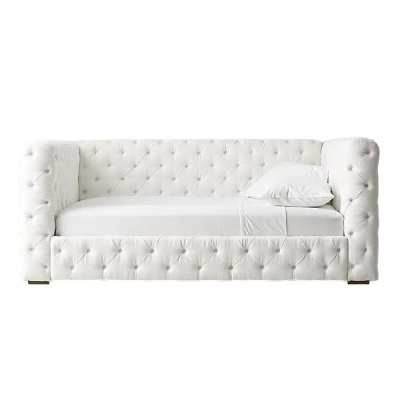 Фото Детская кровать Tribeka Tufted белого цвета